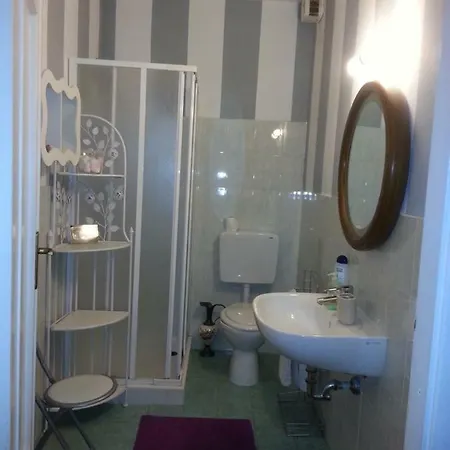 Bed & Breakfast Palu *